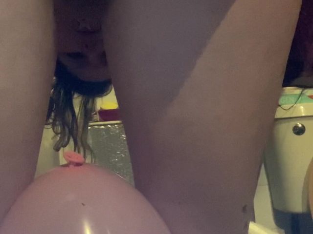 Dirty! Ass Fucking with Anal Beads Until Doing a Huge Piss on a Balloon Between My Knees. (Pissing Paradise)