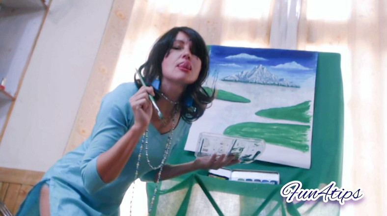 Bolly Karma: सेक्सी पत्नी अपना शरीर चमका रही है।