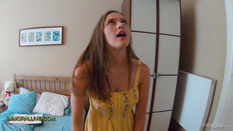 Immoral Live: Stacy Cruz får det sista skrattet när hennes styvfar creampies...