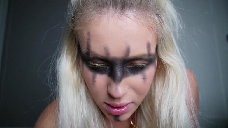 Keeks3005: Aranžované manželství: nevěsta válečná