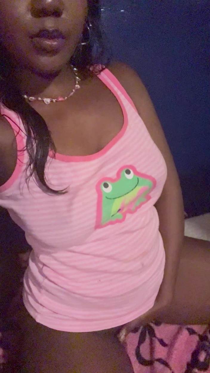 ALLIYAH ALECIA: Dancing, Horny.. Dancing and Horny