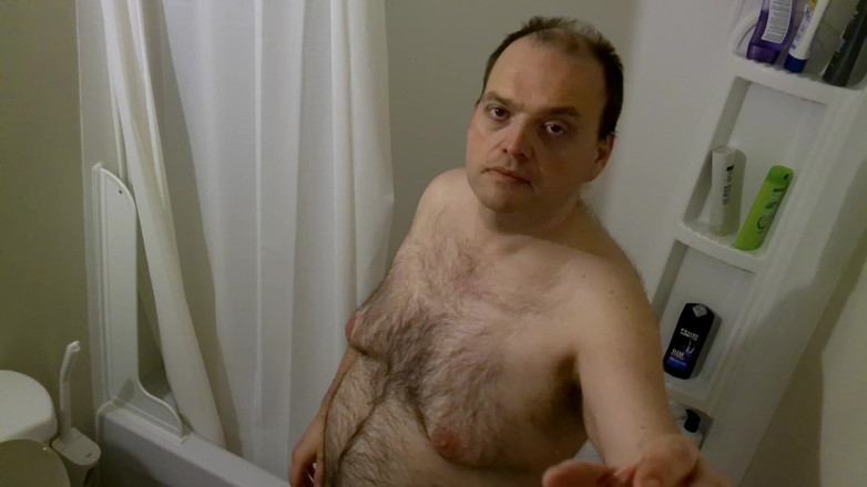 Caressonnous: Styvfar ska duscha