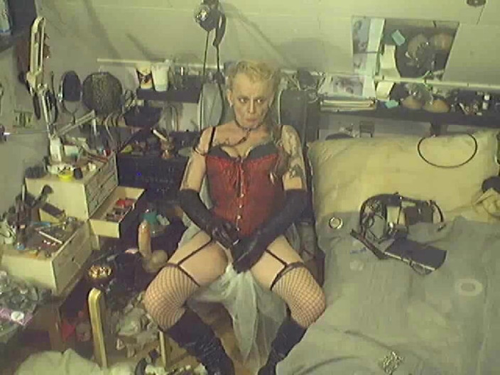 Bedbug: Alone Saturday morning part1
