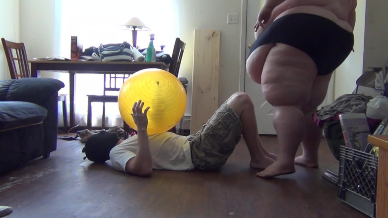 Full Weight Productions: The unpoppable ball &amp; Miss GG