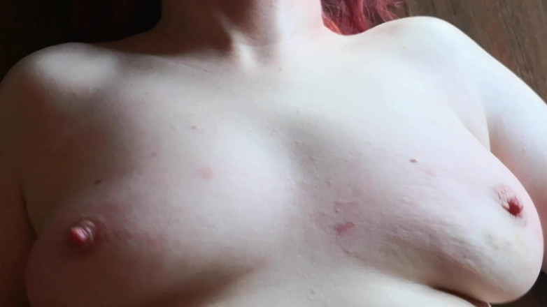 Bouncy Tits Action: Toca y aprieta mis tetas a tu camino