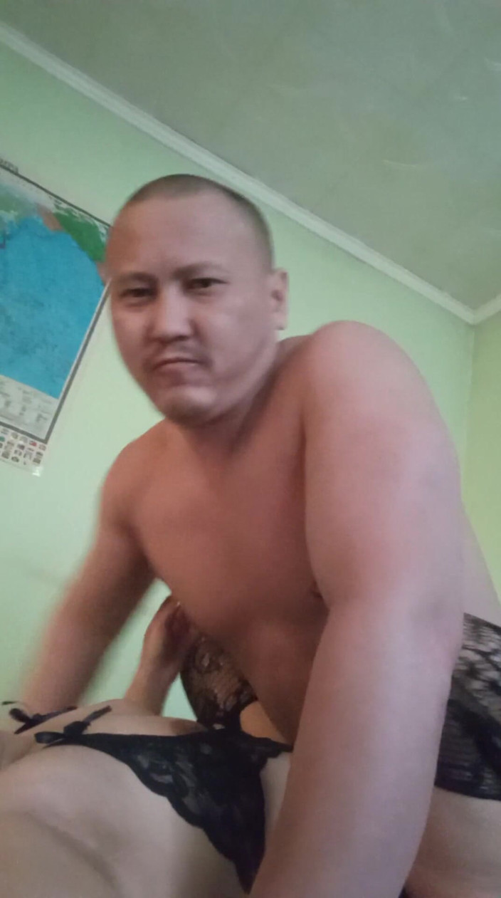 Jaratushi: Šukání kamarádky manželky