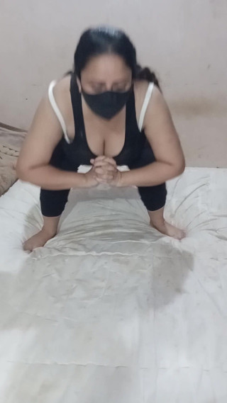 Yasmeen: Sexy Exercise