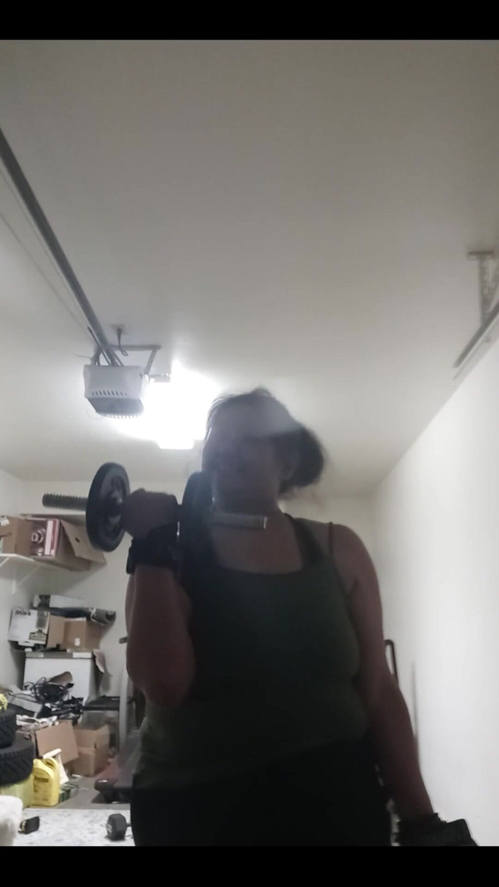 DeesDeepThroat: 열심히 일하고, 더 어려워지다