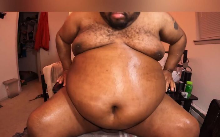 Blk hole: Baby oil belly