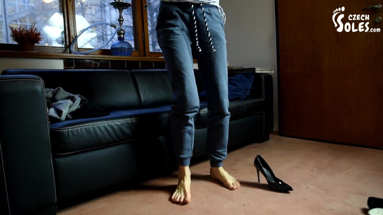 Czech Soles - foot fetish content: Foot growth nightmare