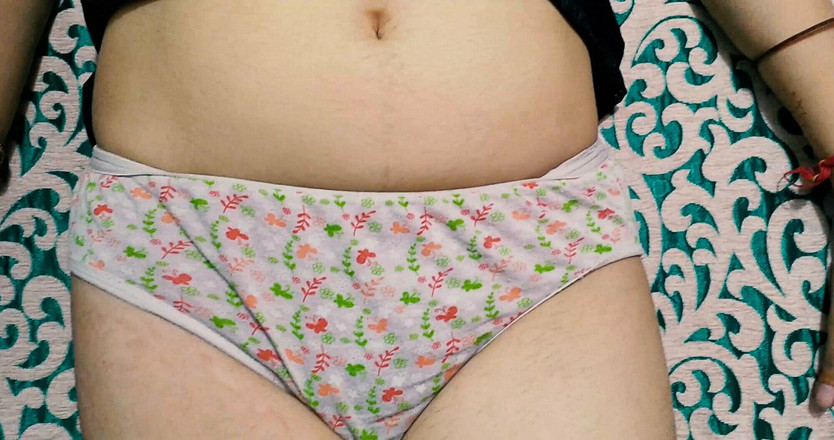 Roobi sharma: Une villageoise desi se fait baiser, vidéo maison 48