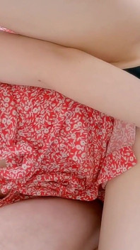 Sevimli ayak parmaklarıma karşı koyamıyor! Oral seks ayak fetişi