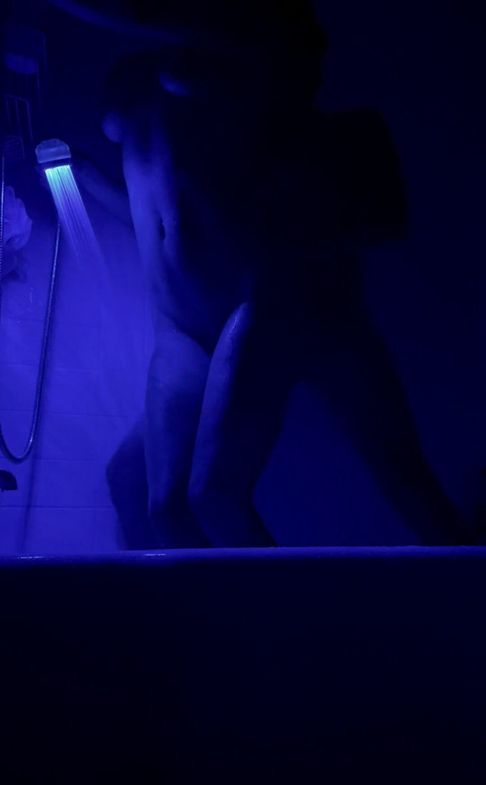 VibeWithMommy: Dieser duschkopf hat duschsex tatsächlich wert, es zu versuchen! Ich...