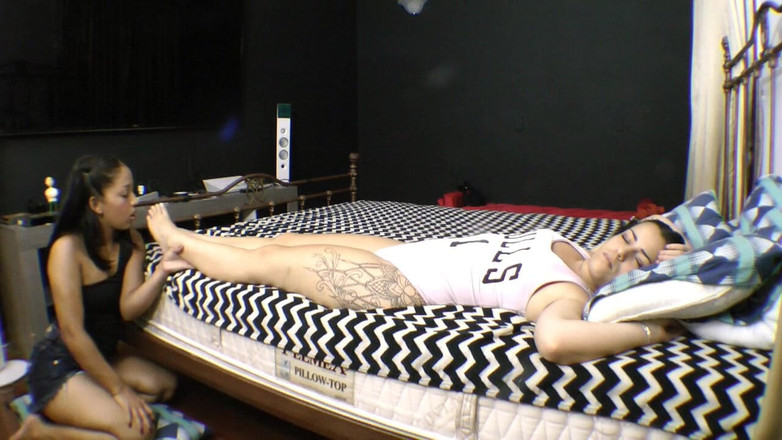 FetishKing: Lesbischer fußfetisch - zehen lecken und lutschen