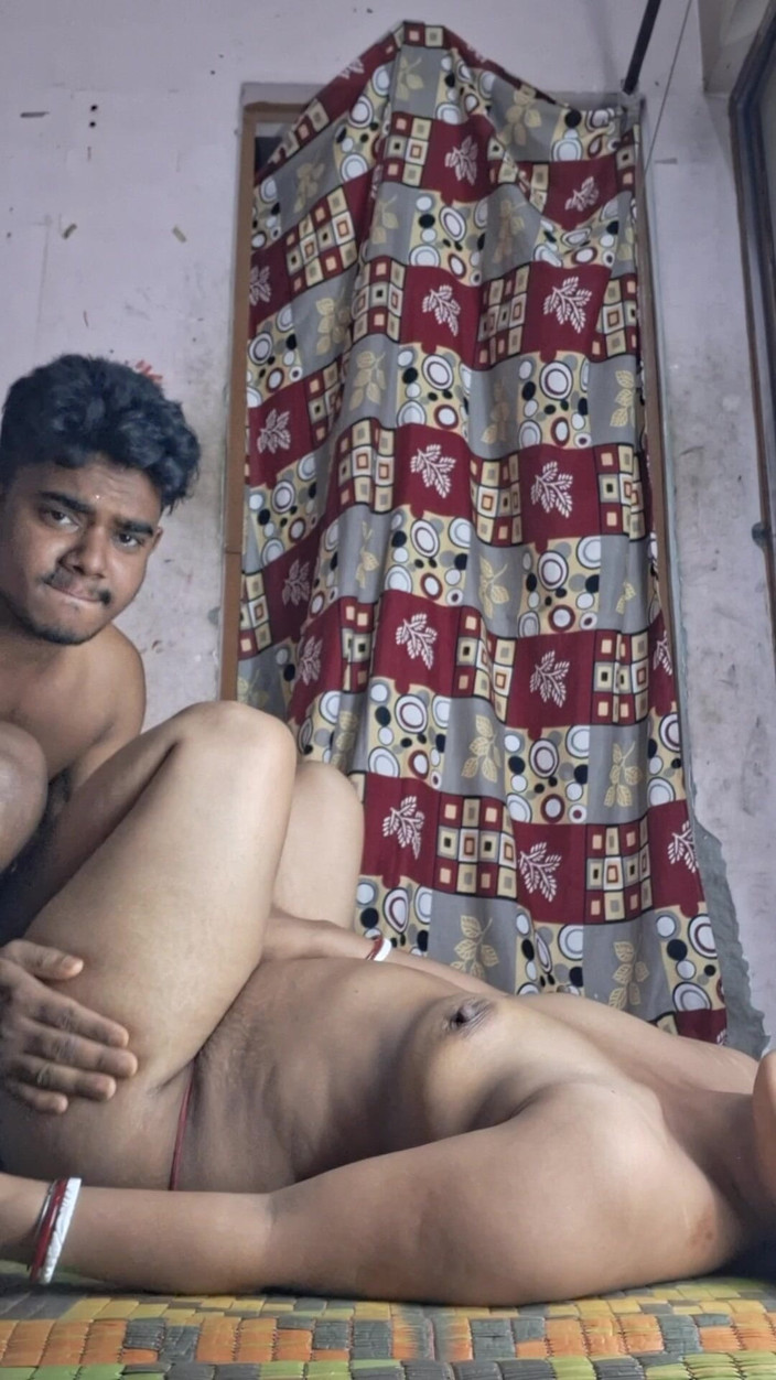 Bangali wife: 前妻铁杆与男朋友单独房间