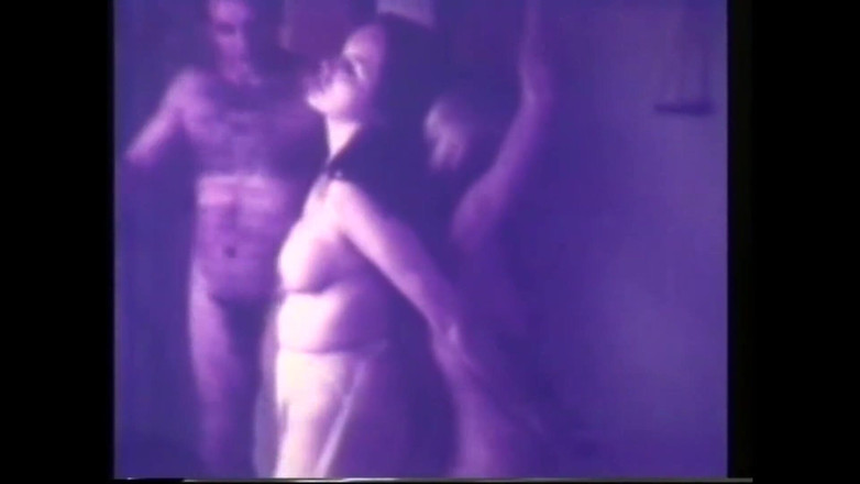 Vintage Megastore Full hd: Massacri a Tre Brucianti