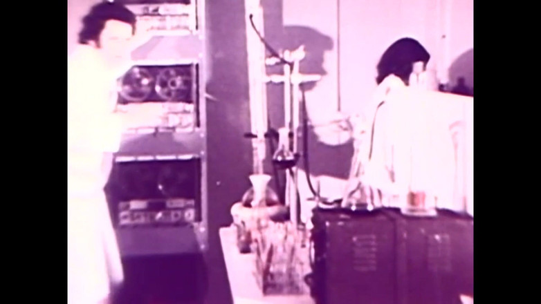 The Unforgettable: Con đĩ nóng bỏng