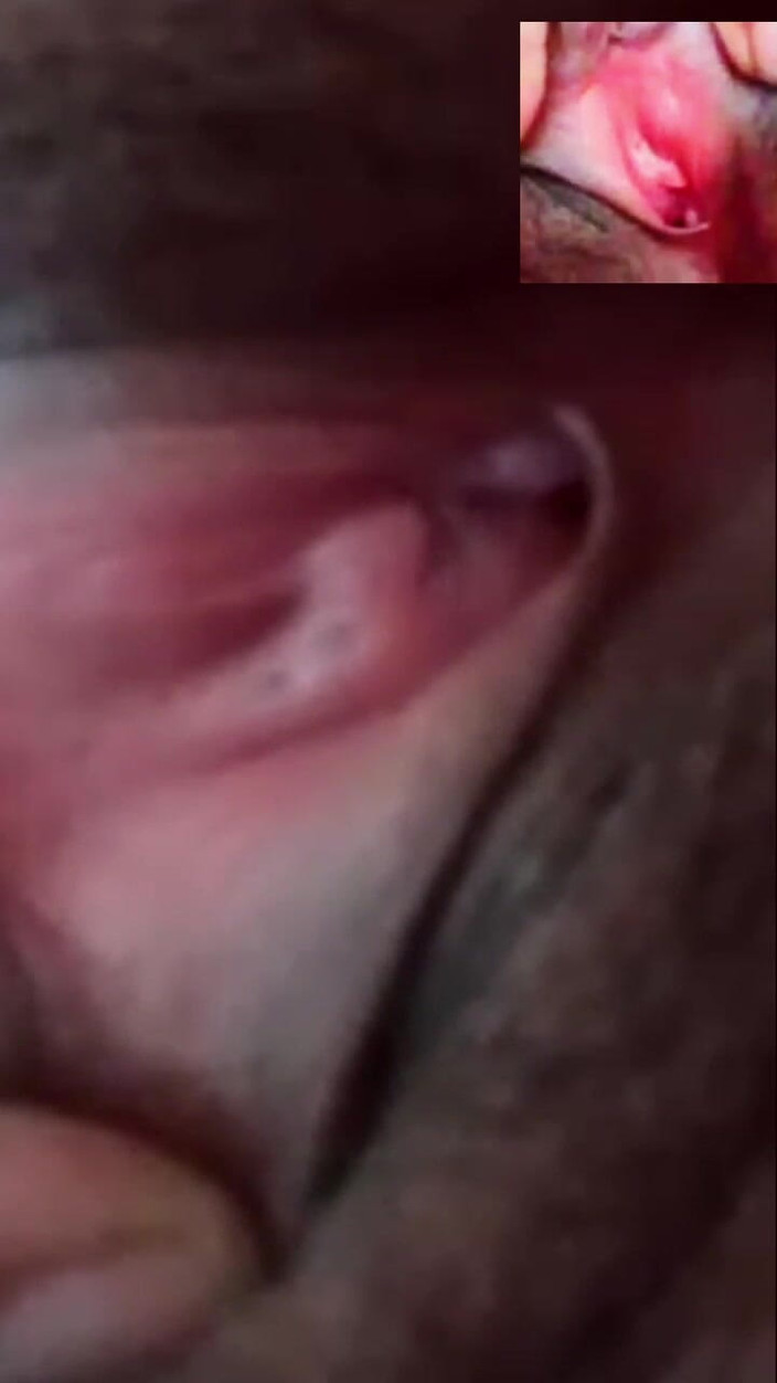 rajahutan44: Azjatyczka pokazuje swoją cipkę i duże piersi