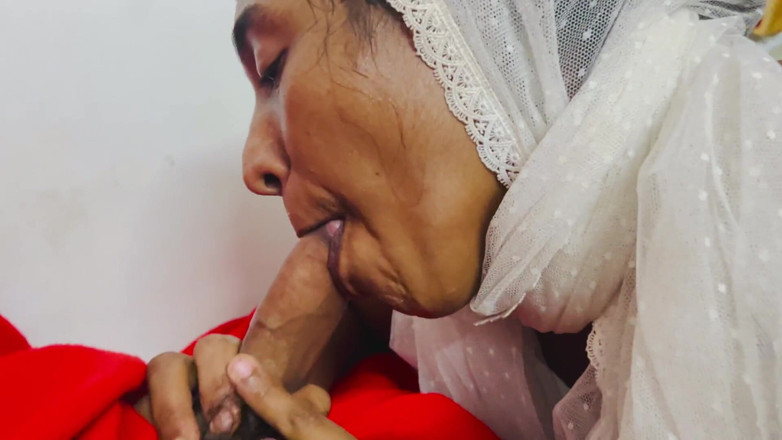 Immfuck: Awek India muslim berhijab dan Santa Christmas blowjob deepthroat khas...