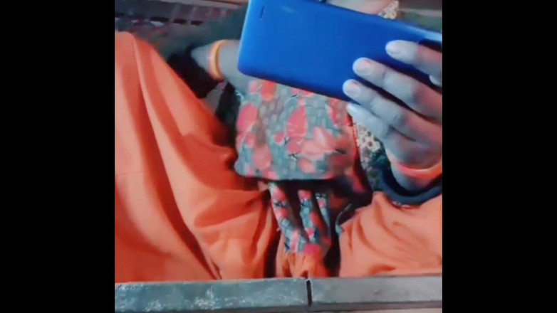 TricolorMusic3: 내 몸은 관능적 인 갈망, 내 안에 열정의 폭풍이있다, 나는 어떻게 든 자위로 내 몸을 진정하고,