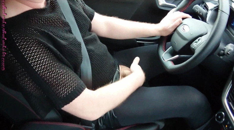 Carmen_Nylonjunge: Sexy frivol im auto 2. Crossdresser
