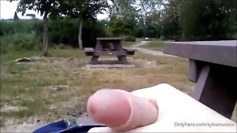 Sylvanus44: Handjob im wichs-wald