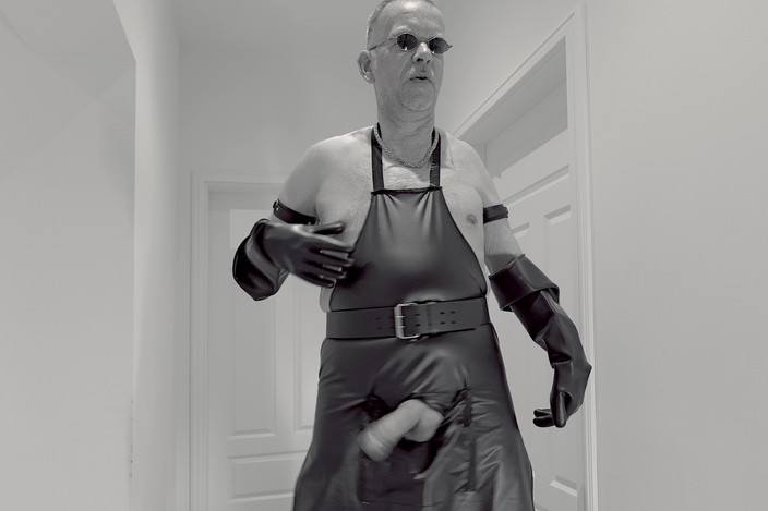 GERMANE_XL: Гумовий хлопець 12