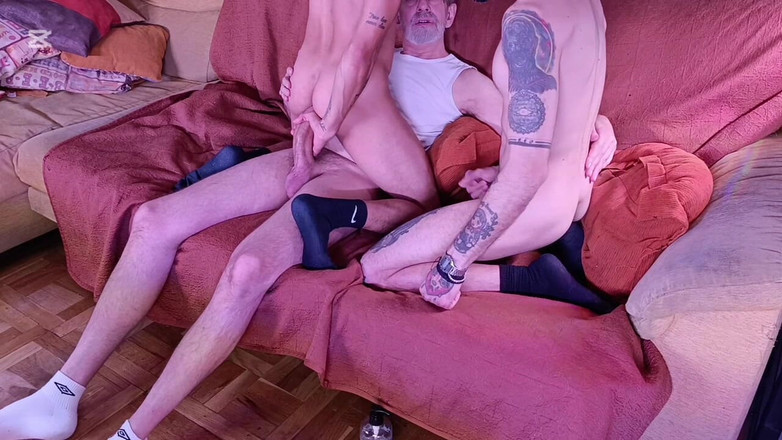 Mr. Pentacle: Twee twinks met opa