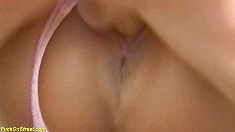 Goldwin pass: 야외에서 애널 섹스하는 독일 소녀