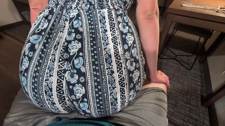 Mimiandevan: Прихотный Танец Заставляет Его Кончить В Шортах