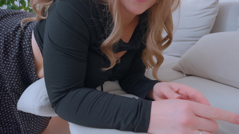 Mrs Wetslavs: Pantat montok tante seksi ini nggak bisa bersembunyi di balik...