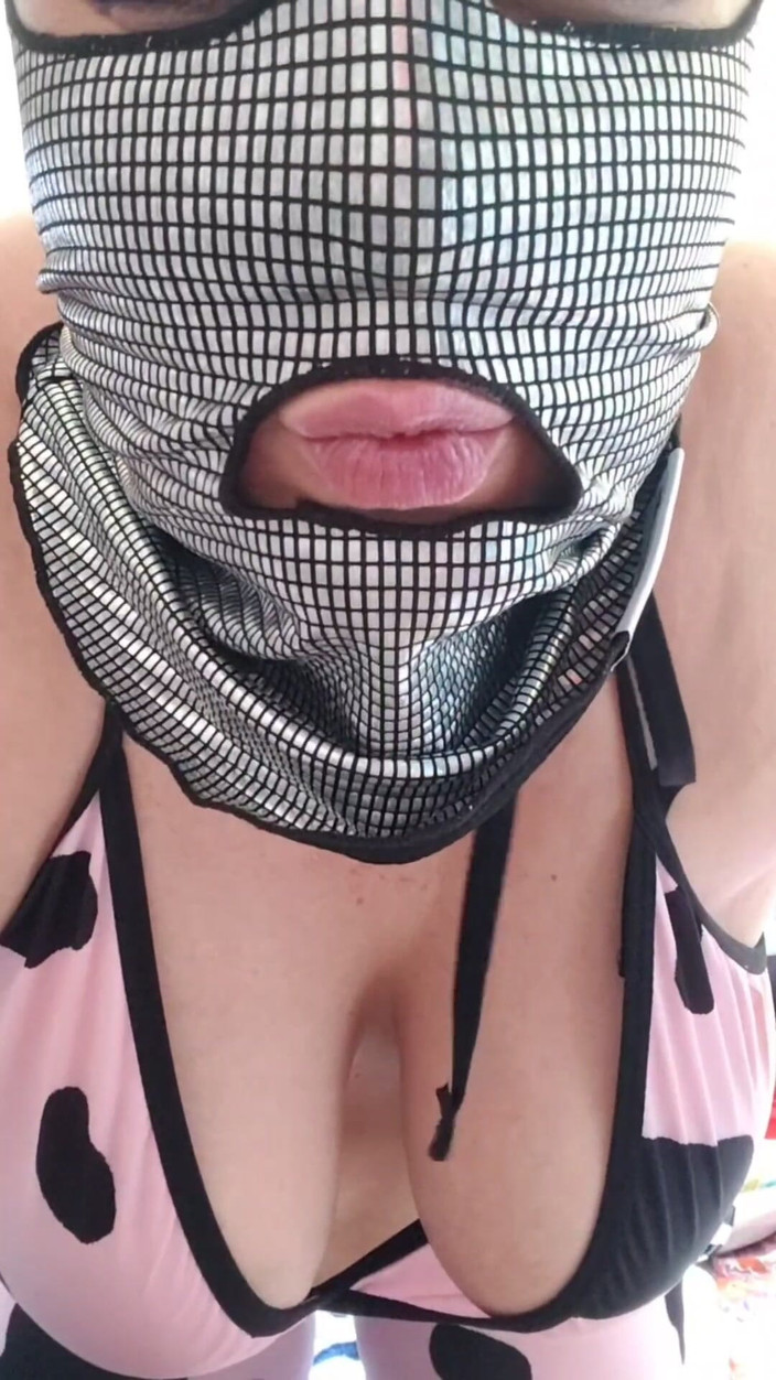 Lynettesub: Доение и опека вашей коровы