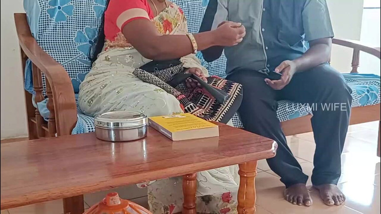 Luxmi Wife: 바이브레이터로 새엄마 따먹기 - 1화