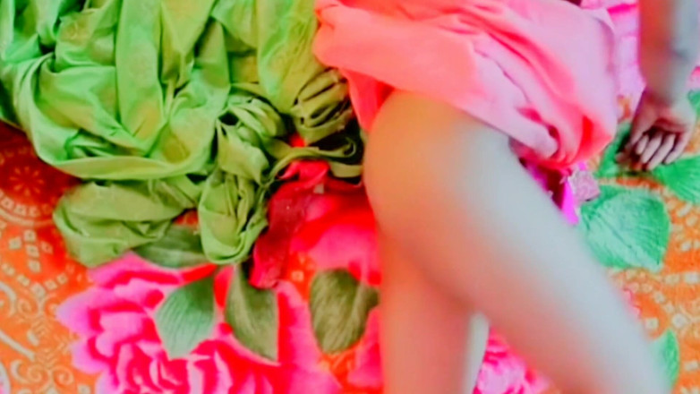 Urvy_99: Urvy Bhabhi playing nude in her bedroom for neighbor of...