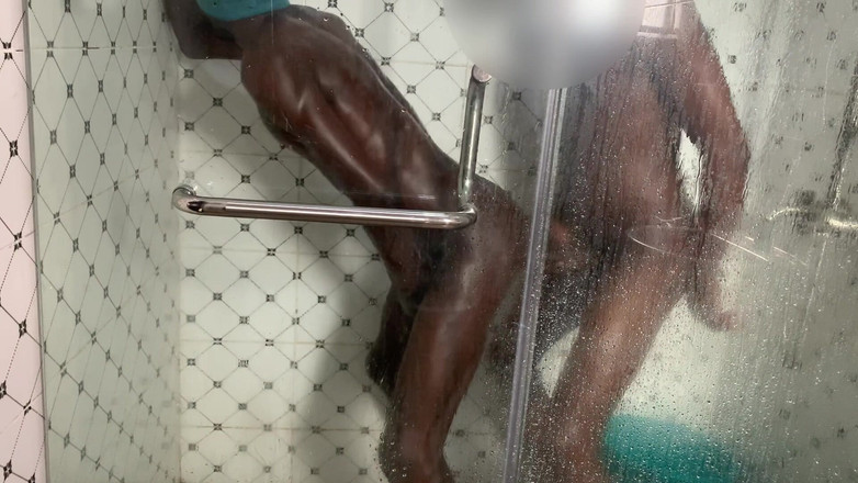 Dickass3x: 俺のスライムの黒檀の体型の男がトイレで尻を激しくぶつけられた