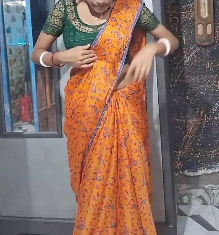 Neha Gupta: Tight Pussy Desi Bhabhi in Saree Fucked Hard by Devar...