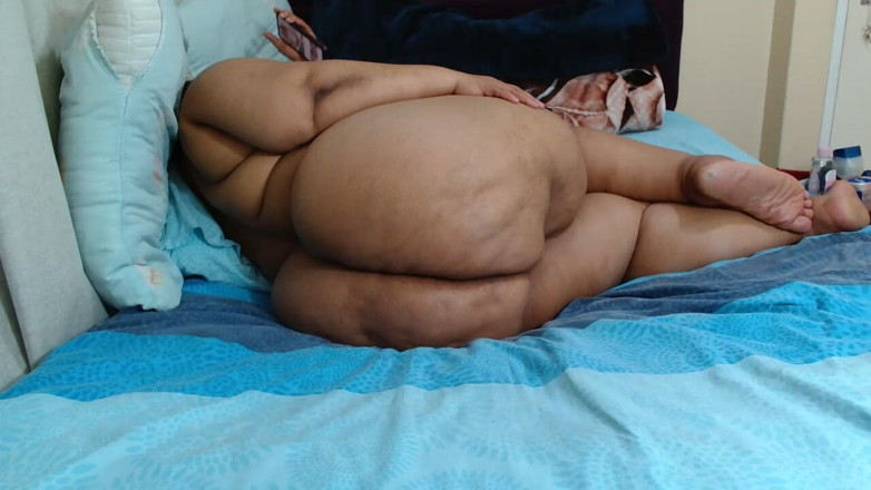 Legendary Booty Overdose: Will You Be My Roomate