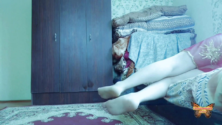 Kitty_Cross: Carina checca che indossa orecchie da coniglietta in un abito...