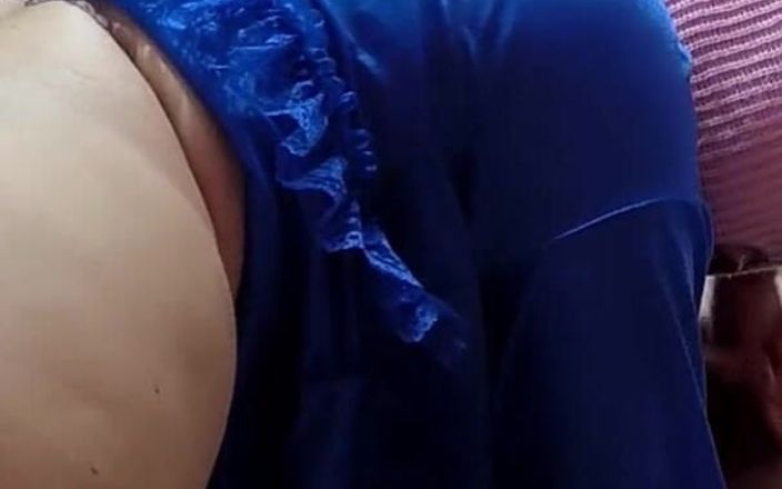 Salma Arab: 꿈의 아침: 아침을 요리하고 섹스를 유혹하는 어린 벌거벗은 새엄마