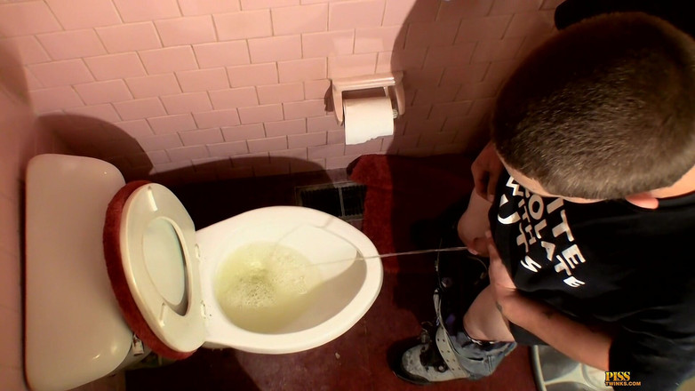 Piss Twinks: 오줌을 싸는 자지의 방