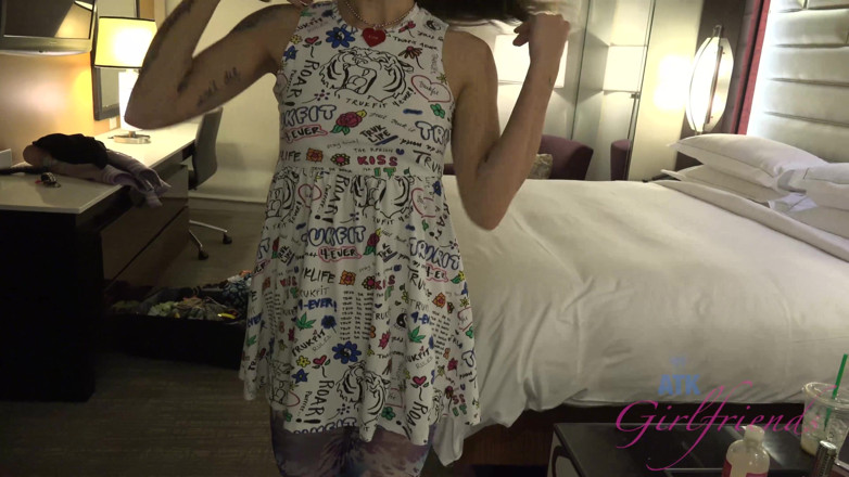 ATK Fans (Girlfriends): Virtual vacation in Las Vegas with Kacie Castle 1/3