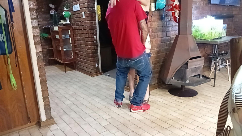 18blondteen: 发现我的丈夫与廉价出轨