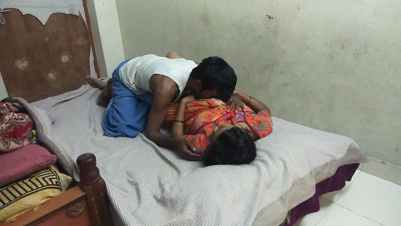 Telugu Couple: Indický vesnický sex se skutečným životem Desi Bhabhi