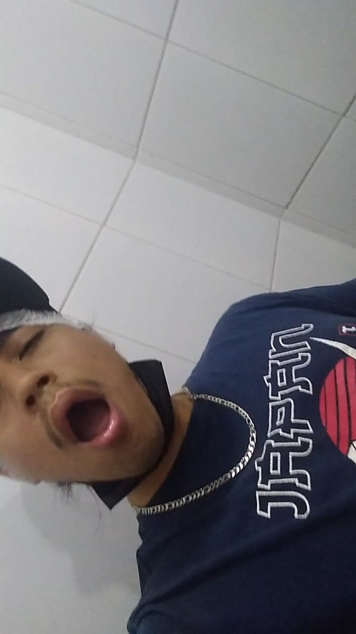 AlexAlejandro13: 공중 화장실에 조금 가자