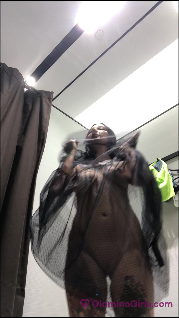 Glamino Girls: 글라미노 걸스 - 쇼핑센터에서 미쳐가는 4부 아델