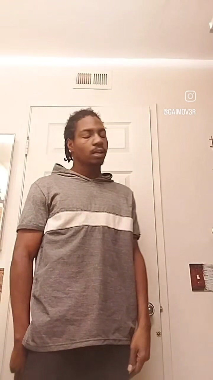 GaimOv3r: Nessun lavoro ma grosso cazzo nero lol