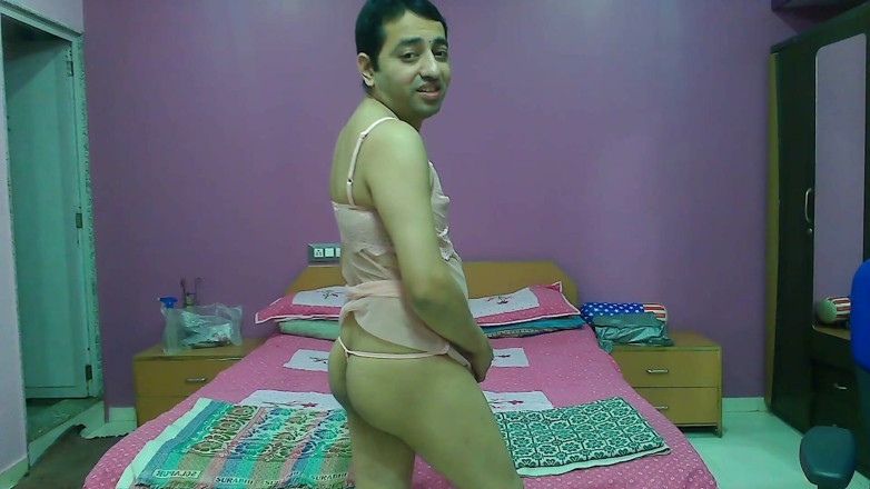 Cute & Nude Crossdresser: Sexy sissy crossdresser Sweet Lollipop in sexy lingerie and thong.