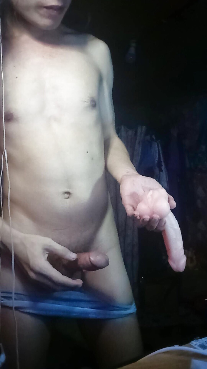 Reynaldo6: Королева стала відомою, тому що показала свою дупу