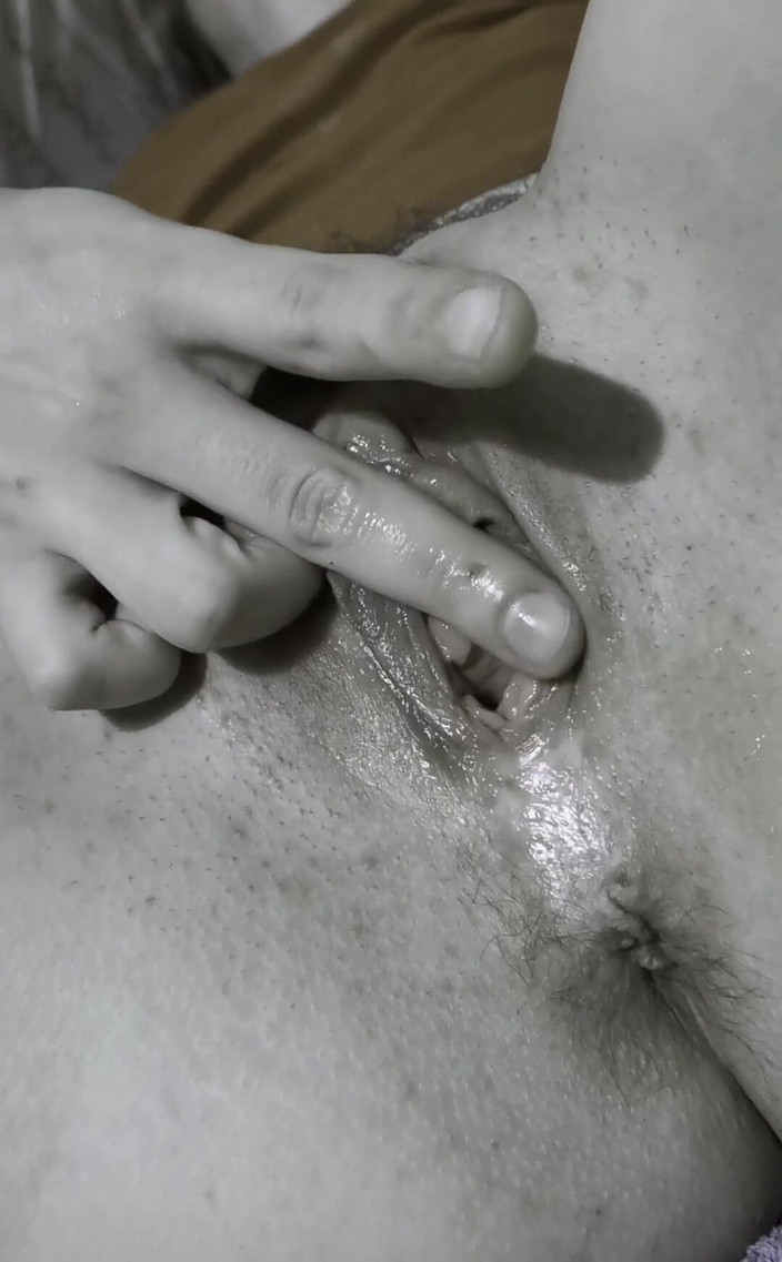 Akasha7: Memek cewek semok kulit hitam &amp;amp; putih yang super semok ini...