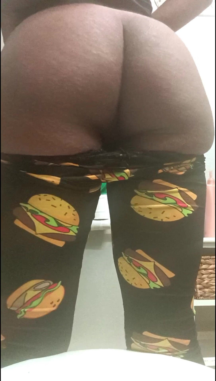 Hot chocolate 233: Teen Sneaks to Show off Her Fat Ass